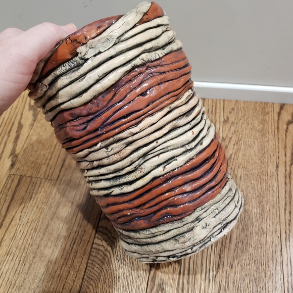 Cool unique clay vase - Picture 4 of 6